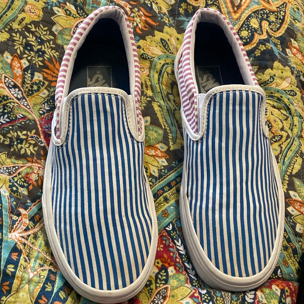 Striped vans size 8.5 women’s. BRAND NEW